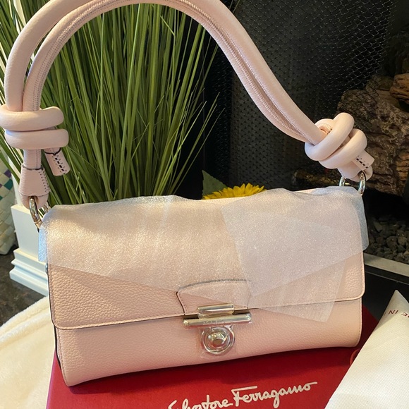 Authentic Salvatore Ferragamo Glam Leather Shoulder Bag - Picture 3 of 13